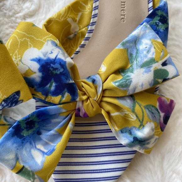 Cupcakes and Cashmere Women's Ynez Silk Bow Sandals Size 5 Floral Slip‎ on Flats - Picture 3 of 8